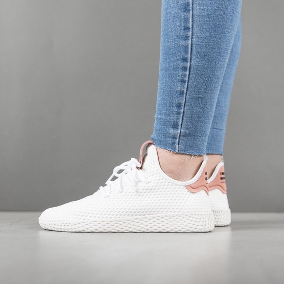 adidas men's pharrell williams hu tennis shoe